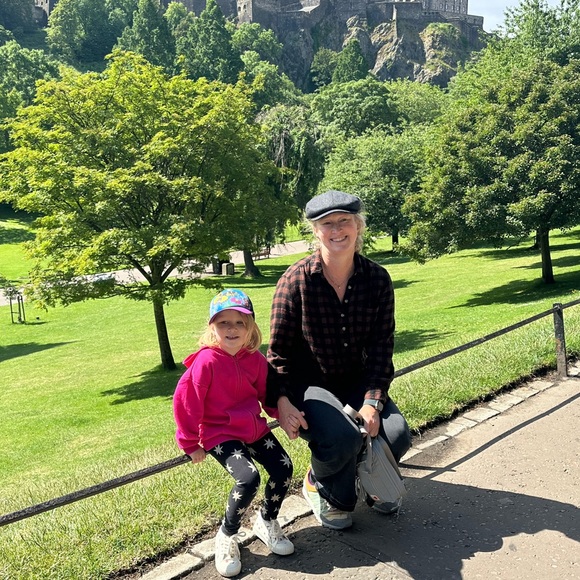 Meet your Posher, Julia - Picture 1 of 1